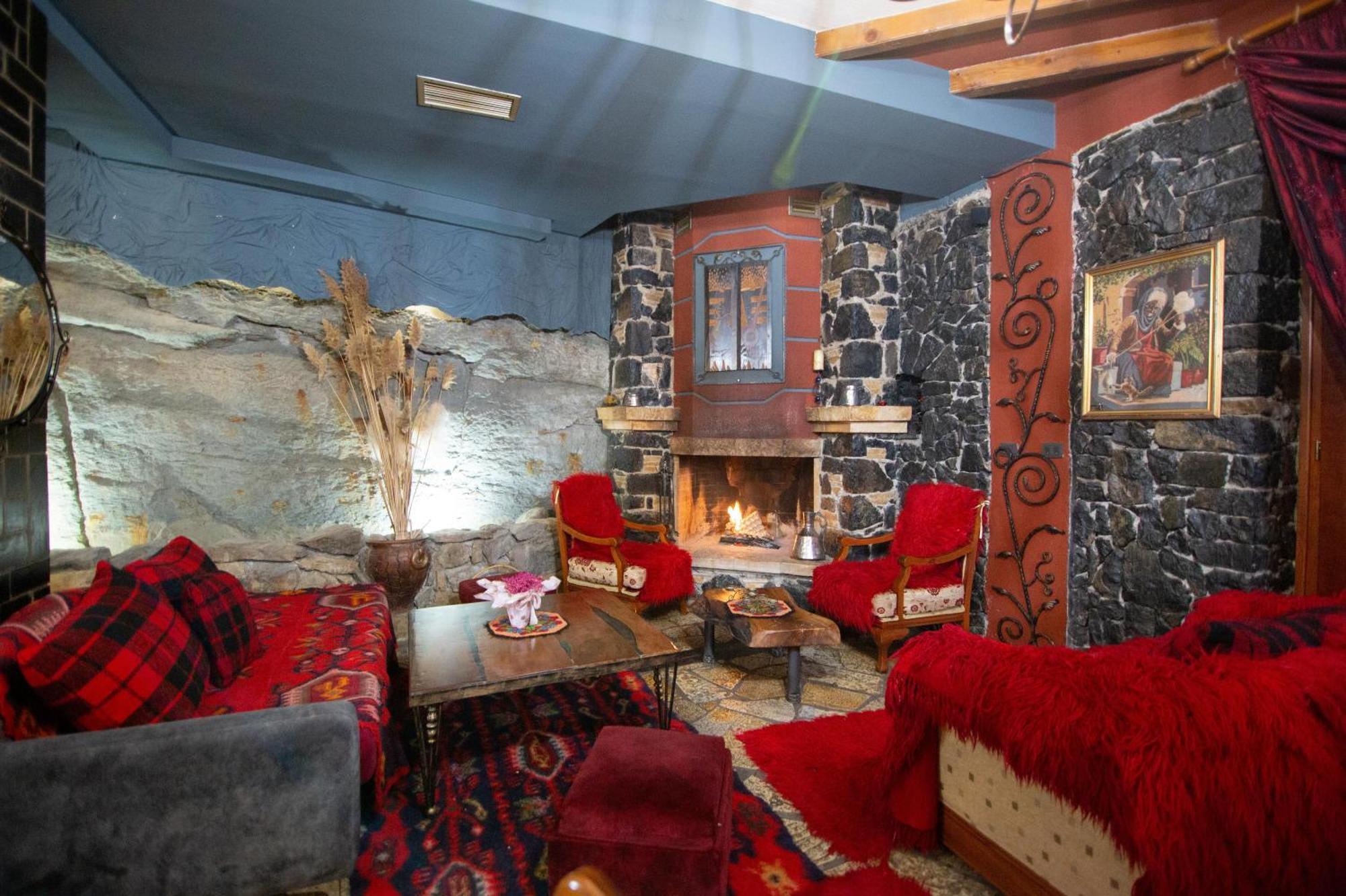 Vila Eden Boutique Hotel Korce Eksteriør bilde
