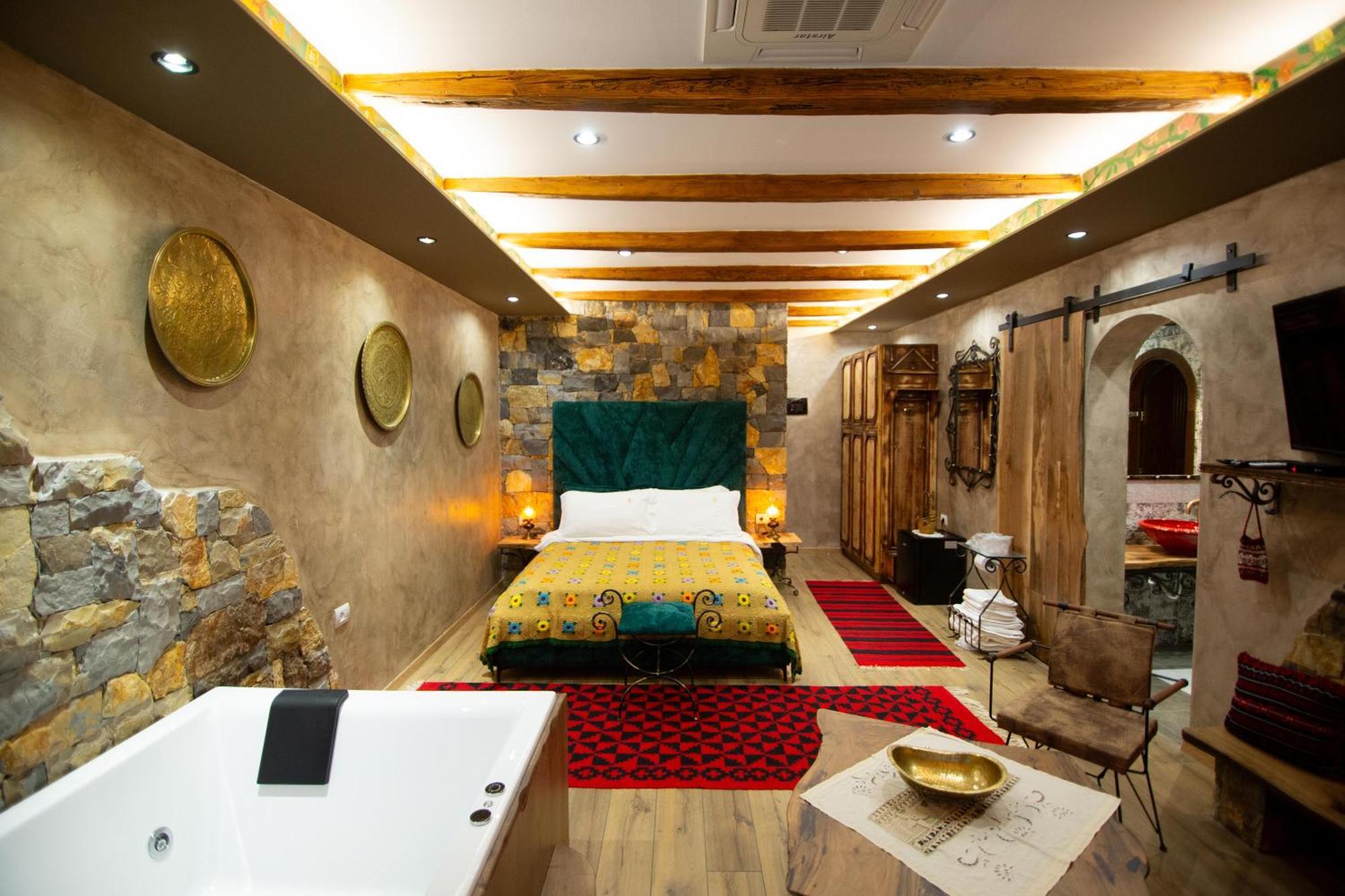 Vila Eden Boutique Hotel Korce Eksteriør bilde